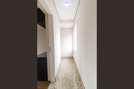 Casa para alugar com 100m², 2 quartos e 1 vagaHall