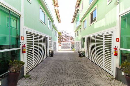 Casa de condomínio à venda com 130m², 3 quartos e 2 vagas Casa de condomínio à venda com 130m², 3 quartos e 2 vagasÁrea externa