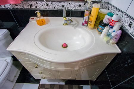 Apartamento à venda com 125m², 3 quartos e 3 vagasBanheiro do quarto 1