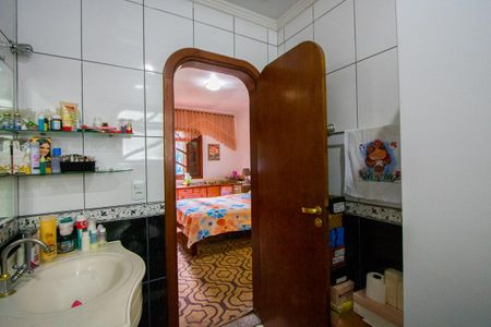 Apartamento à venda com 125m², 3 quartos e 3 vagasBanheiro do quarto 1