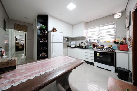 Casa à venda com 144m², 3 quartos e 2 vagasCozinha