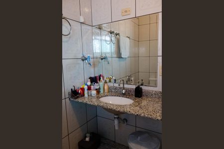 Casa de condomínio à venda com 184m², 3 quartos e 3 vagasBanheiro