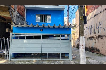 Casa de condomínio à venda com 184m², 3 quartos e 3 vagasFachada