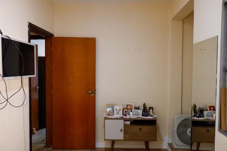 Casa de condomínio à venda com 184m², 3 quartos e 3 vagasQuarto 2