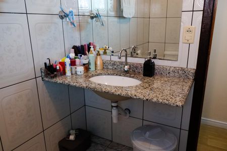 Casa de condomínio à venda com 184m², 3 quartos e 3 vagasBanheiro