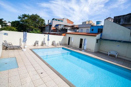 Apartamento para alugar com 62m², 3 quartos e 1 vagaÁrea comum - Piscina