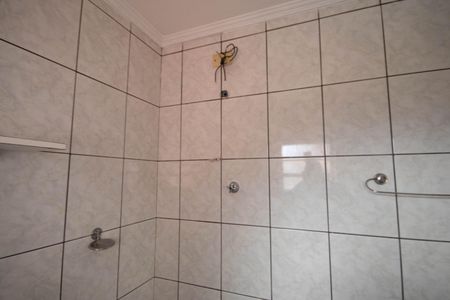 Casa à venda com 200m², 5 quartos e 2 vagas Casa à venda com 200m², 5 quartos e 2 vagasBanheiro da Suíte 5