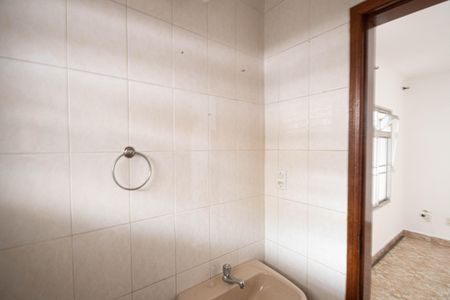 Casa à venda com 200m², 5 quartos e 2 vagas Casa à venda com 200m², 5 quartos e 2 vagasBanheiro 1