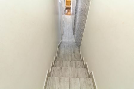 Casa à venda com 100m², 3 quartos e 1 vagaEscada