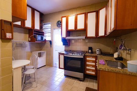 Apartamento à venda com 130m², 3 quartos e sem vagaCozinha