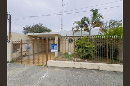 Casa para alugar com 150m², 3 quartos e 1 vaga Casa para alugar com 150m², 3 quartos e 1 vagaFachada