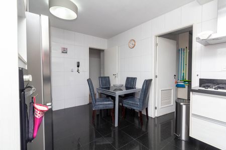 Apartamento à venda com 123m², 3 quartos e 2 vagasCozinha