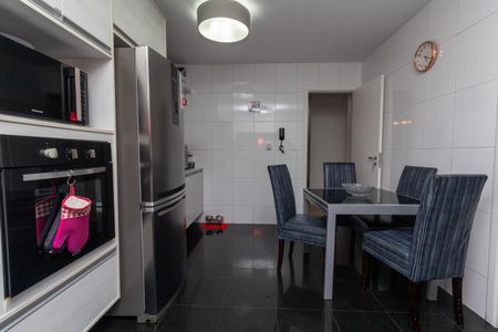 Apartamento à venda com 123m², 3 quartos e 2 vagasCozinha