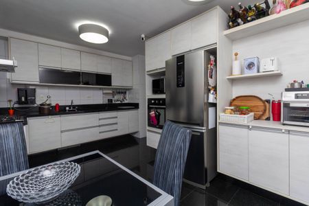 Apartamento à venda com 123m², 3 quartos e 2 vagasCozinha