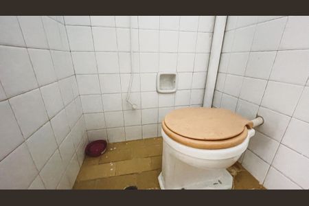 Casa à venda com 125m², 4 quartos e 2 vagas Casa à venda com 125m², 4 quartos e 2 vagasBanheiro de serviço