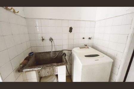 Casa à venda com 125m², 4 quartos e 2 vagas Casa à venda com 125m², 4 quartos e 2 vagasÁrea de Serviço