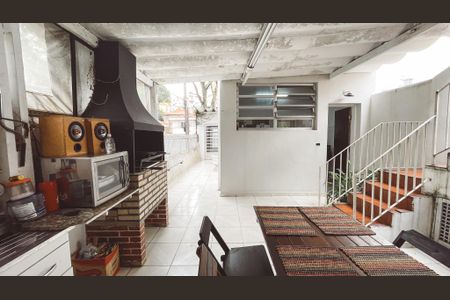 Casa à venda com 125m², 4 quartos e 2 vagas Casa à venda com 125m², 4 quartos e 2 vagasChurrasqueira