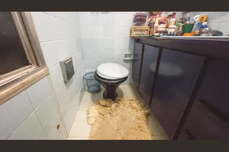 Casa à venda com 125m², 4 quartos e 2 vagas Casa à venda com 125m², 4 quartos e 2 vagasBanheiro Social