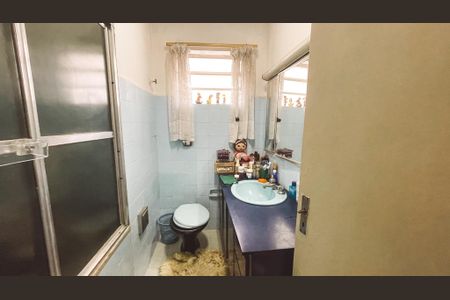 Casa à venda com 125m², 4 quartos e 2 vagas Casa à venda com 125m², 4 quartos e 2 vagasBanheiro Social