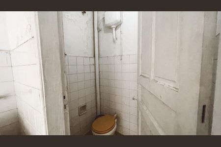 Casa à venda com 125m², 4 quartos e 2 vagas Casa à venda com 125m², 4 quartos e 2 vagasBanheiro de serviço