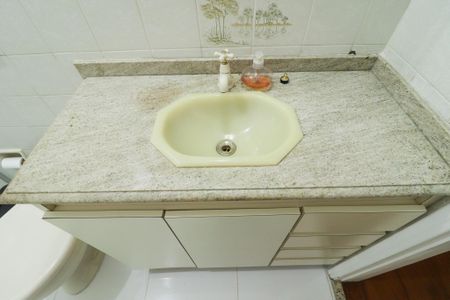 Apartamento à venda com 61m², 2 quartos e 1 vagaBanheiro Social