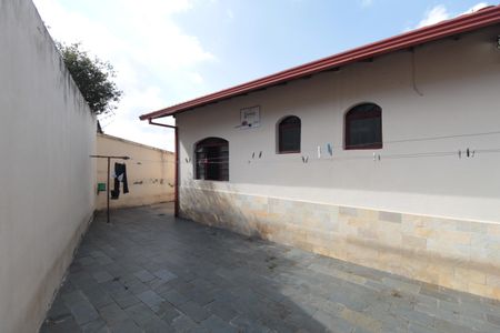 Casa à venda com 411m², 3 quartos e 3 vagasQuintal dos Fundos