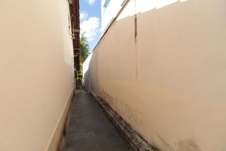 Casa à venda com 411m², 3 quartos e 3 vagasQuintal dos Fundos