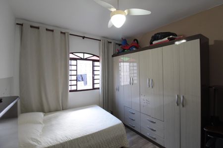 Casa à venda com 411m², 3 quartos e 3 vagasQuarto