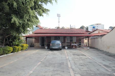 Casa à venda com 411m², 3 quartos e 3 vagasGaragem