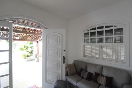 Casa à venda com 411m², 3 quartos e 3 vagasSala