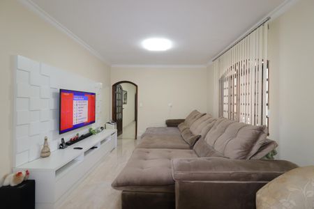 Casa à venda com 239m², 3 quartos e 5 vagasSala