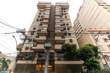 Apartamento à venda com 62m², 2 quartos e 1 vaga Apartamento à venda com 62m², 2 quartos e 1 vagaFachada