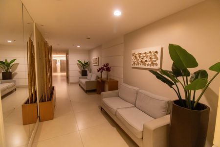 Apartamento à venda com 62m², 2 quartos e 1 vaga Apartamento à venda com 62m², 2 quartos e 1 vagaPortaria