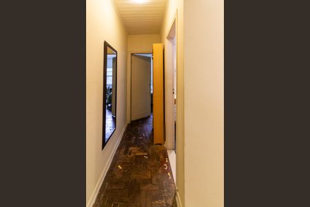 Casa à venda com 140m², 2 quartos e 1 vaga Casa à venda com 140m², 2 quartos e 1 vagaCorredor