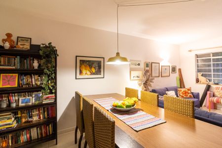 Casa à venda com 140m², 2 quartos e 1 vaga Casa à venda com 140m², 2 quartos e 1 vagaSala de Jantar