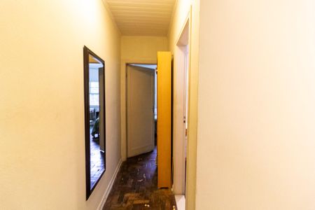 Casa à venda com 140m², 2 quartos e 1 vaga Casa à venda com 140m², 2 quartos e 1 vagaCorredor