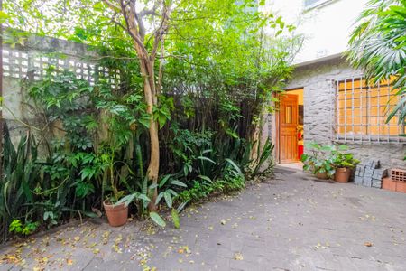 Casa à venda com 140m², 2 quartos e 1 vaga Casa à venda com 140m², 2 quartos e 1 vagaGaragem