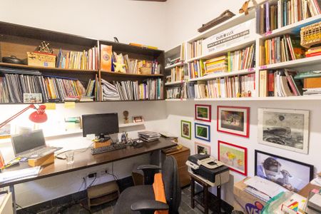 Casa à venda com 140m², 2 quartos e 1 vaga Casa à venda com 140m², 2 quartos e 1 vagaQuarto de Serviço