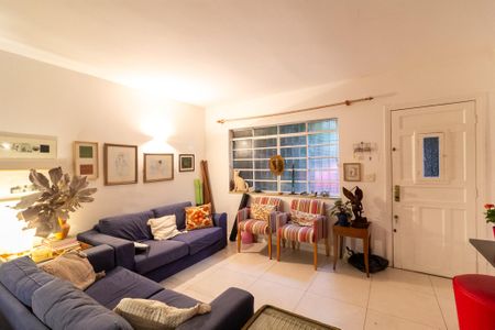 Casa à venda com 140m², 2 quartos e 1 vaga Casa à venda com 140m², 2 quartos e 1 vagaSala de Estar