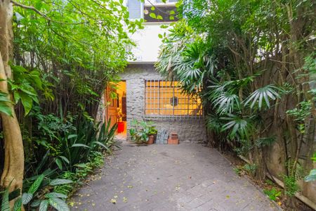 Casa à venda com 140m², 2 quartos e 1 vaga Casa à venda com 140m², 2 quartos e 1 vagaGaragem