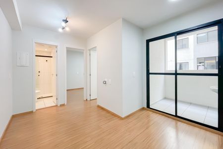 Sala de apartamento para alugar com 2 quartos, 36m² em Metalúrgicos, Osasco