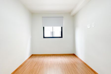Quarto 1 de apartamento para alugar com 2 quartos, 36m² em Metalúrgicos, Osasco