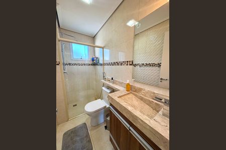 Casa de condomínio à venda com 95m², 3 quartos e 2 vagas Casa de condomínio à venda com 95m², 3 quartos e 2 vagasBanheiro da Suíte