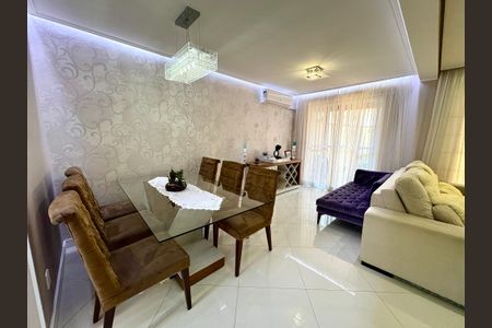 Casa de condomínio à venda com 95m², 3 quartos e 2 vagas Casa de condomínio à venda com 95m², 3 quartos e 2 vagasSala