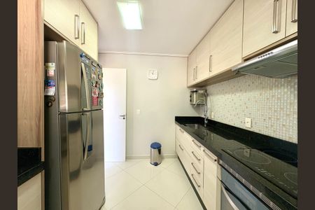 Casa de condomínio à venda com 95m², 3 quartos e 2 vagas Casa de condomínio à venda com 95m², 3 quartos e 2 vagasCozinha