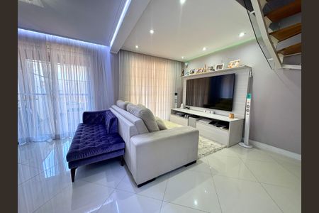 Casa de condomínio à venda com 95m², 3 quartos e 2 vagas Casa de condomínio à venda com 95m², 3 quartos e 2 vagasSala