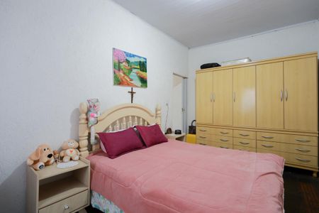 Casa à venda com 200m², 4 quartos e 2 vagasCasa 1 - Quarto 1