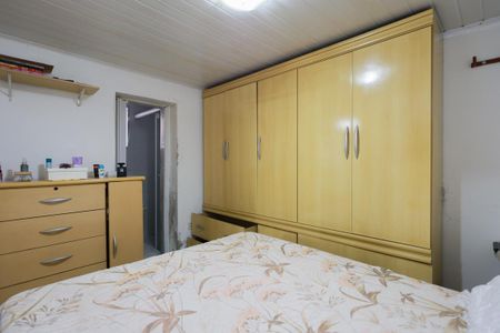 Casa à venda com 200m², 4 quartos e 2 vagasCasa 2 - Quarto