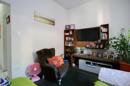 Casa à venda com 200m², 4 quartos e 2 vagasCasa 1 - Sala