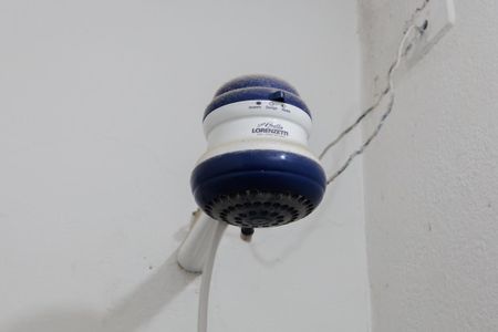 Casa à venda com 200m², 4 quartos e 2 vagasCasa 2 - Banheiro da edícula